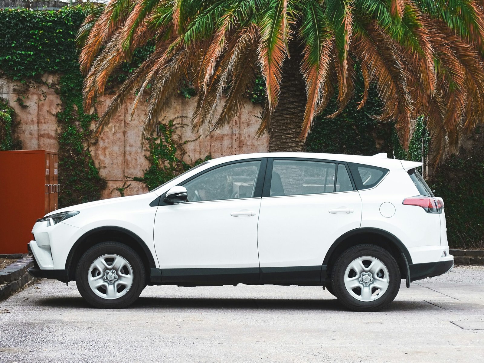 Driving around Aruba with a rental vehicle
